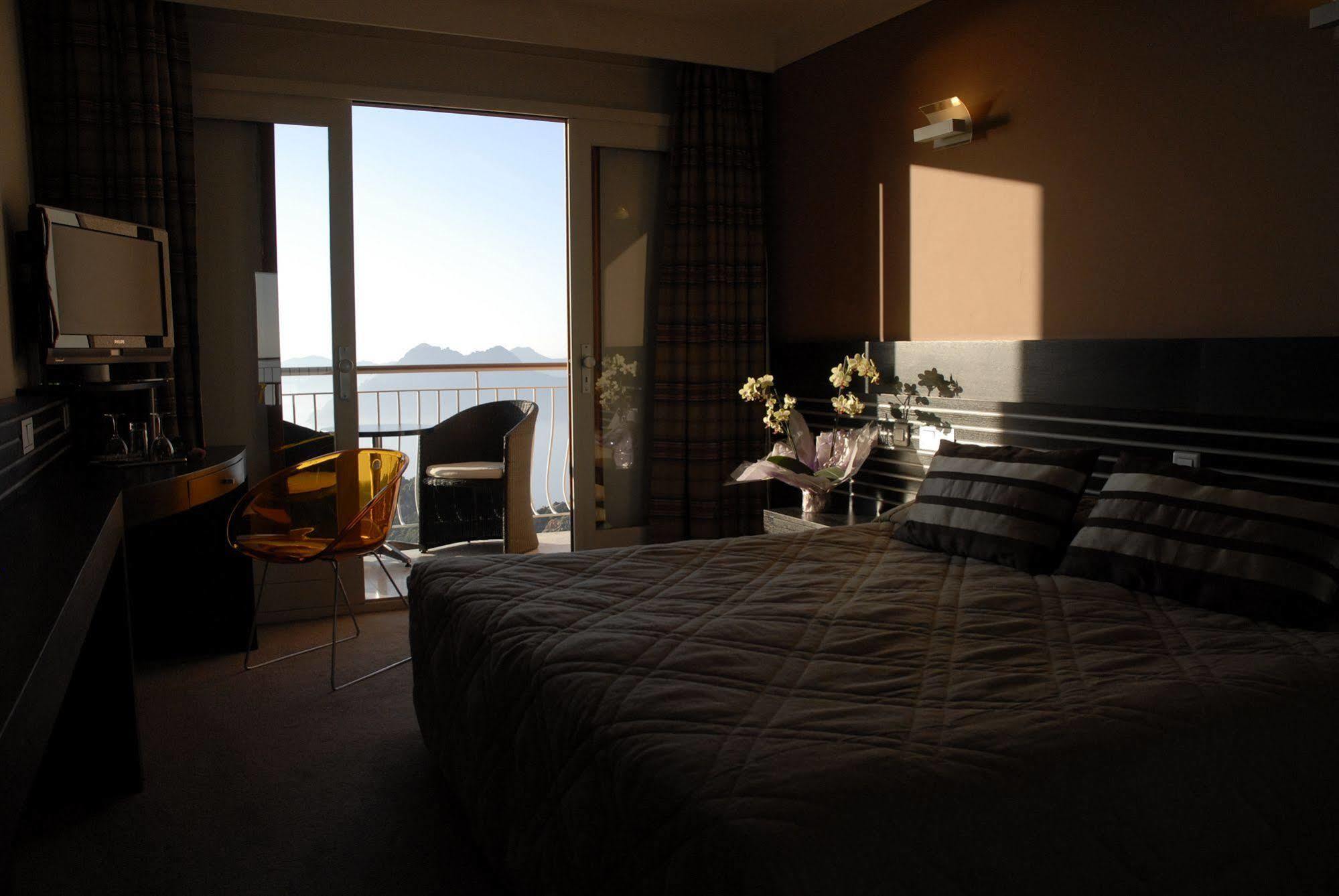 Hotel Capo Rosso Piana  Bagian luar foto